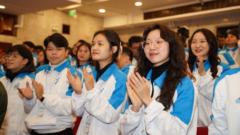 Sinh viên Việt Nam quyết tâm thực hiện thắng lợi Nghị quyết Đại hội