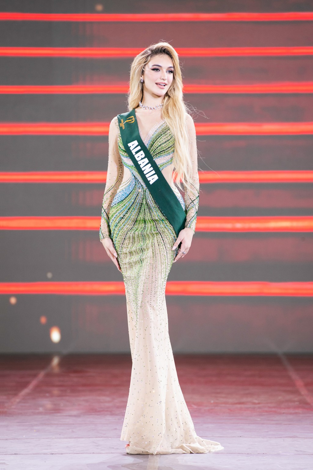 đăng quang Miss Earth 2023