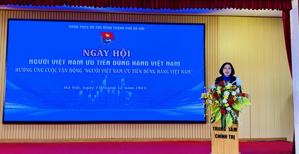 Đồng chí Tạ Thu Sa