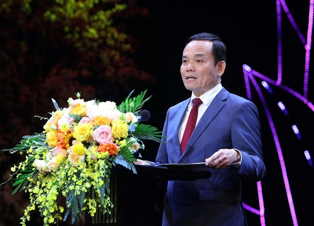 Phó Thủ tướng Chính phủ Trần Lưu Quang phát biểu tại lễ tuyên dương 143 học sinh, sinh viên, thanh niên dân tộc thiểu số xuất sắc, tiêu biểu năm 2023 - Ảnh: VGP/Hải Minh