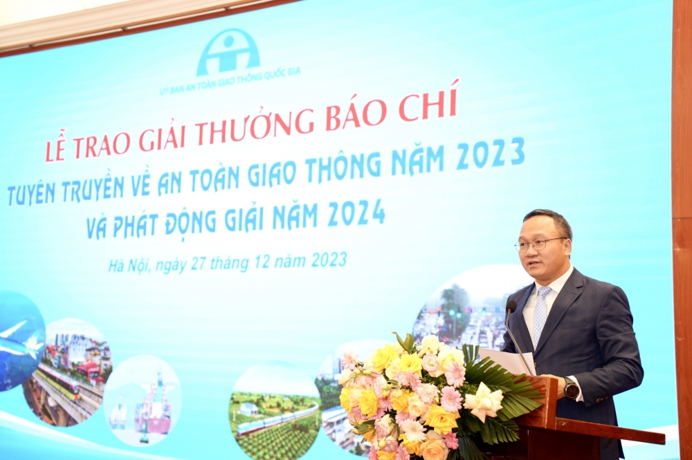 ông Khuất Việt Hùng - Phó Chủ tịch chuyên trách Ủy ban an toàn giao thông quốc gia