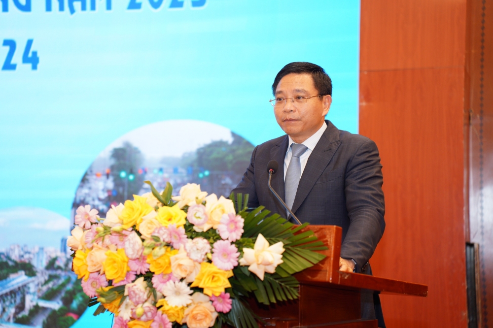 Bộ trưởng Bộ Giao thông Vận tải Nguyễn Văn Thắng phát động giải báo chí tuyên truyền an toàn giao thông năm 2024