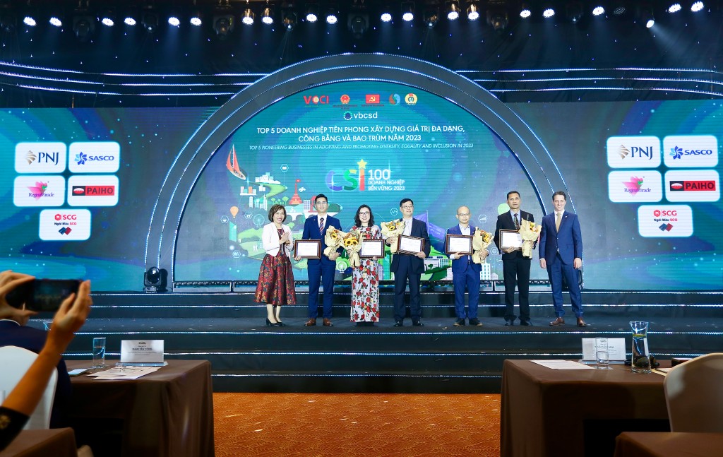 Công ty TNHH Ngói Bê tông SCG Việt Nam còn được vinh danh là “Doanh nghiệp tiên phong xây dựng giá trị đa dạng, công bằng và bao trùm,” thuộc giải thưởng mới của chương trình CSI 2023