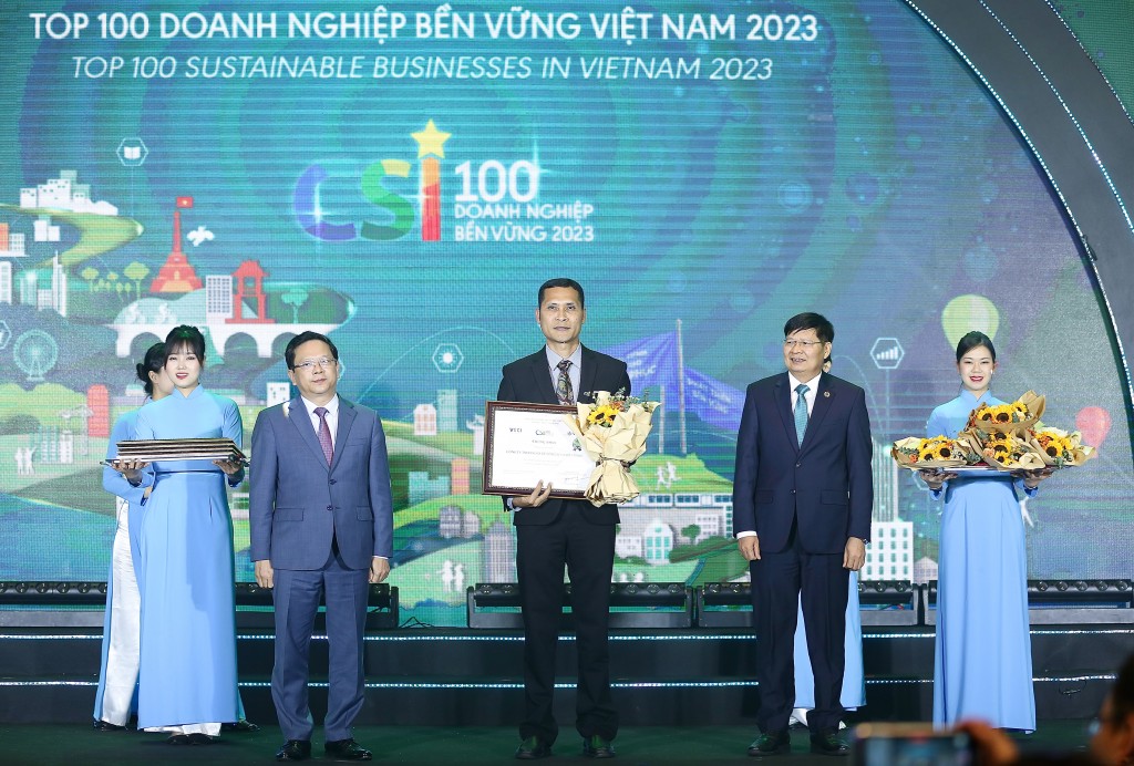 Ông Panya Khongthong – Tổng Giám đốc Công ty TNHH Ngói bê tông SCG (Việt Nam) tại lễ trao giải