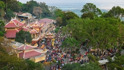 Vì sao núi Bà Đen, Tây Ninh thu hút đông đảo người dân đi lễ tạ dịp cuối năm?