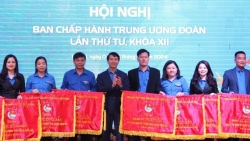 Thành đoàn Hà Nội nhận Cờ thi đua xuất sắc của Trung ương Đoàn