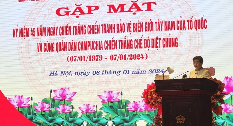 Bà Chea Kimtha - Đại sứ đặc mệnh toàn quyền Vương quốc Campuchia tại Việt Nam phát biểu tại kỷ niệm