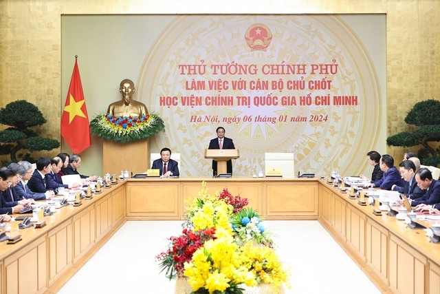 Thủ tướng tin tưởng Học viện Chính trị quốc gia Hồ Chí Minh sẽ hoàn thành xuất sắc nhiệm vụ năm 2024 và có những đóng góp to lớn hơn vào sự nghiệp xây dựng và bảo vệ Tổ quốc - Ảnh: VGP/Nhật Bắc