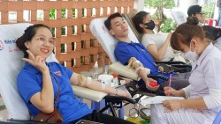 Hơn 1.000 bạn trẻ Đà Nẵng hiến máu trong ngày "Chủ nhật Đỏ"
