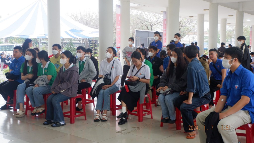 Hơn 1.000 bạn trẻ Đà Nẵng hiến máu trong ngày 