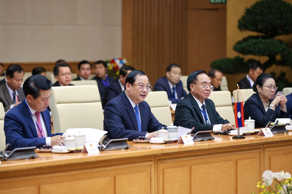 Thủ tướng Phạm Minh Chính và Thủ tướng Lào Sonexay Siphandone cũng đã thống nhất các vấn đề trọng tâm hợp tác năm 2024 - Ảnh: VGP/Nhật Bắc