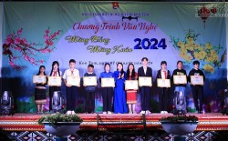 Tỉnh đoàn Kon Tum trao giải Hội thi Tài năng hoa học trò
