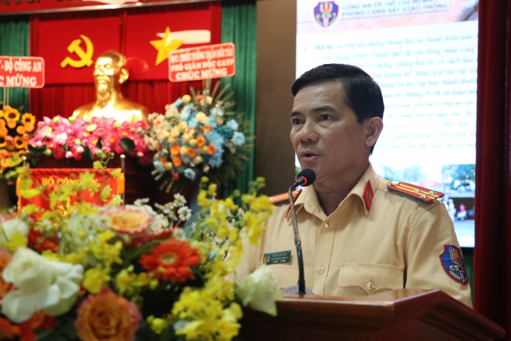 Lãnh đạo Phòng Cảnh sát giao thông Công an TP HCM phát biểu tại Hội nghị