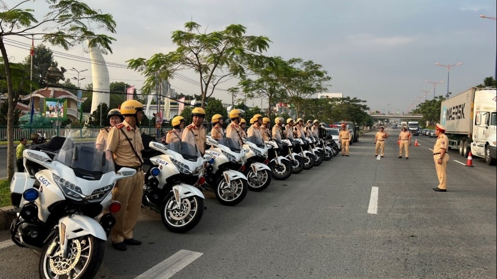 CSGT TP HCM ra quân cao điểm dịp Tết Nguyên đán 2024