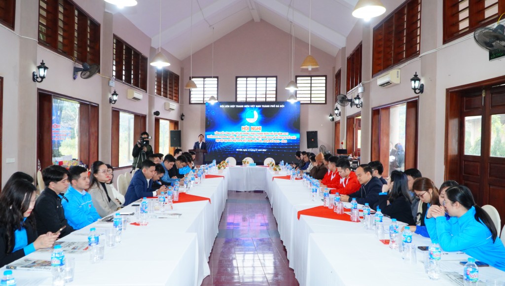 Giữ vững vị thế đầu tàu trong phong trào thanh niên Giữ vững vị thế đầu tàu trong phong trào thanh niên