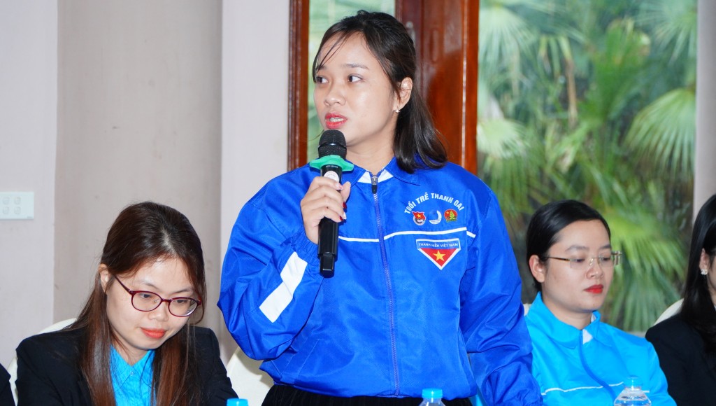 Giữ vững vị thế đầu tàu trong phong trào thanh niên Giữ vững vị thế đầu tàu trong phong trào thanh niên