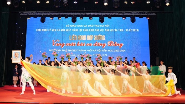 THPT Phan Huy Chú giành giải Nhất liên hoan hợp xướng