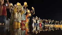 Lên núi Bà Đen, Tây Ninh dâng đăng tạ lễ cuối năm vào thứ 7 hàng tuần