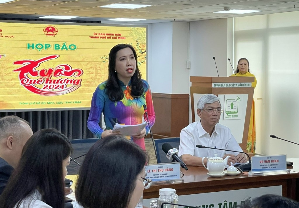 TP Hồ Chí Minh: Đón hàng trăm kiều bào về quê ăn Tết