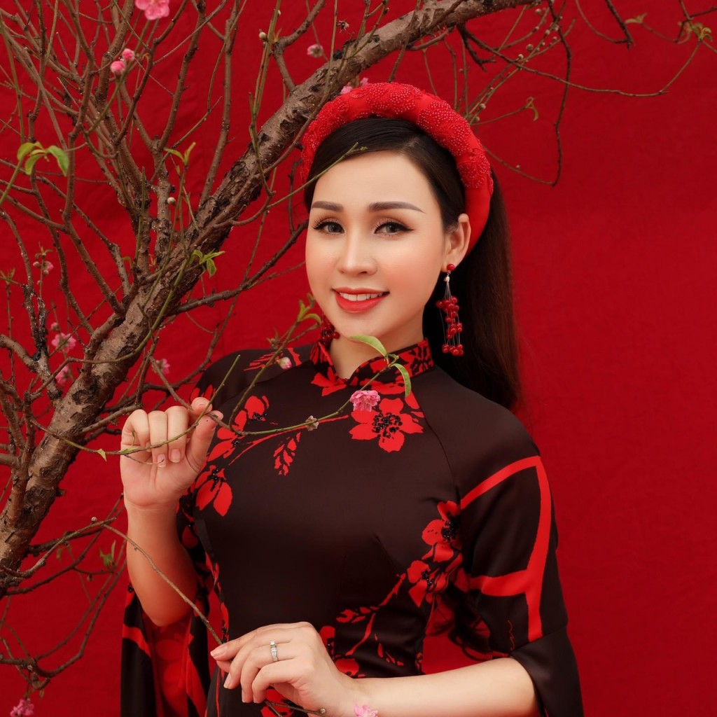 Ca sĩ Nguyễn Khánh Ly hết mình với dòng nhạc thính phòng cổ điển