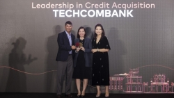 Techcombank giữ "ngôi vương" 4 năm nhận 8 giải danh giá của Visa và Master Card