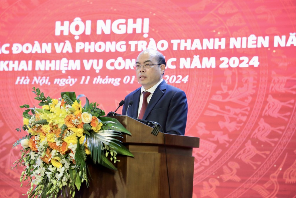 Đồng chí Trần Văn Thịnh - Phó Bí thư Thường trực Đảng ủy Agribank phát biểu chỉ đạo hội nghị