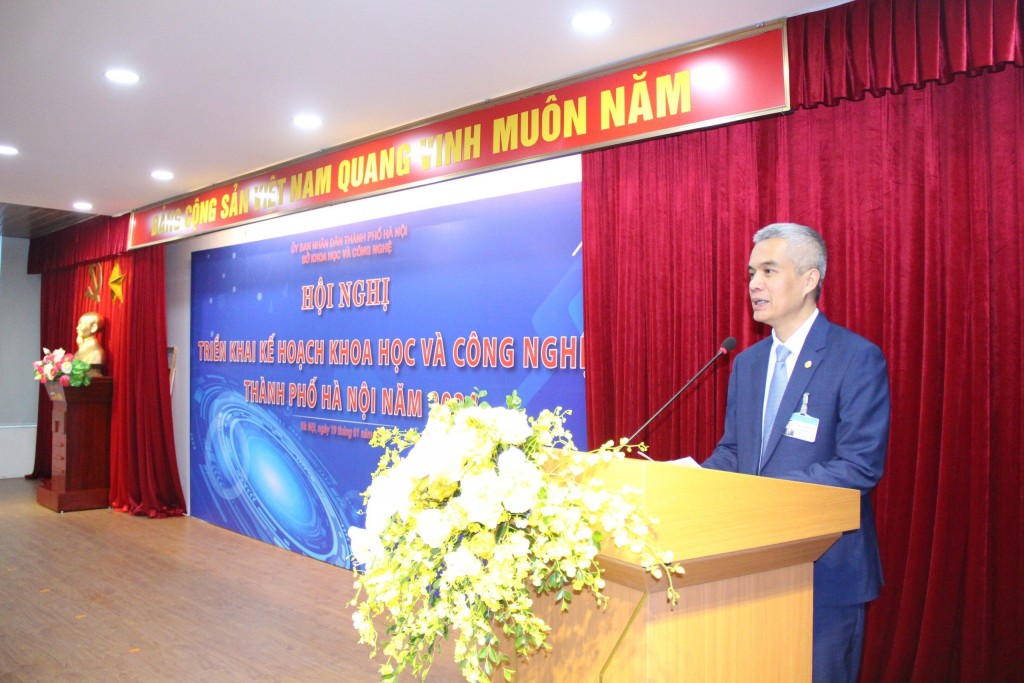 Đồng chí Nguyễn Hồng Sơn - Giám đốc Sở Khoa học và Công nghệ Hà Nội phát biểu tại hội nghị