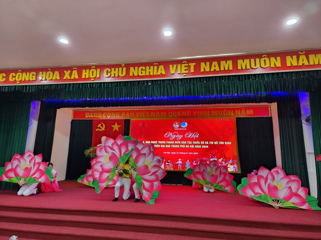 Mang yêu thương đến với thanh niên dân tộc thiểu số