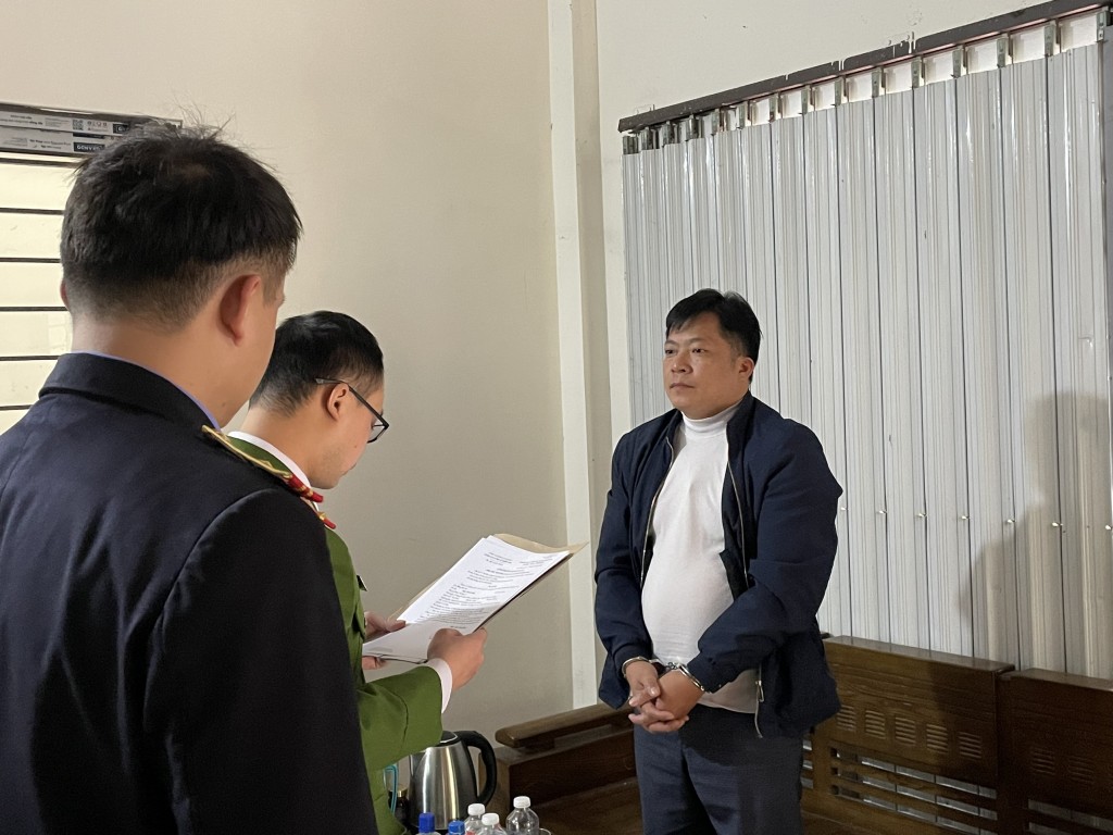 Cơ quan CSĐT thực hiện lệnh bắt bị can để tạm giam đối với Ngọc Xuân Lâm