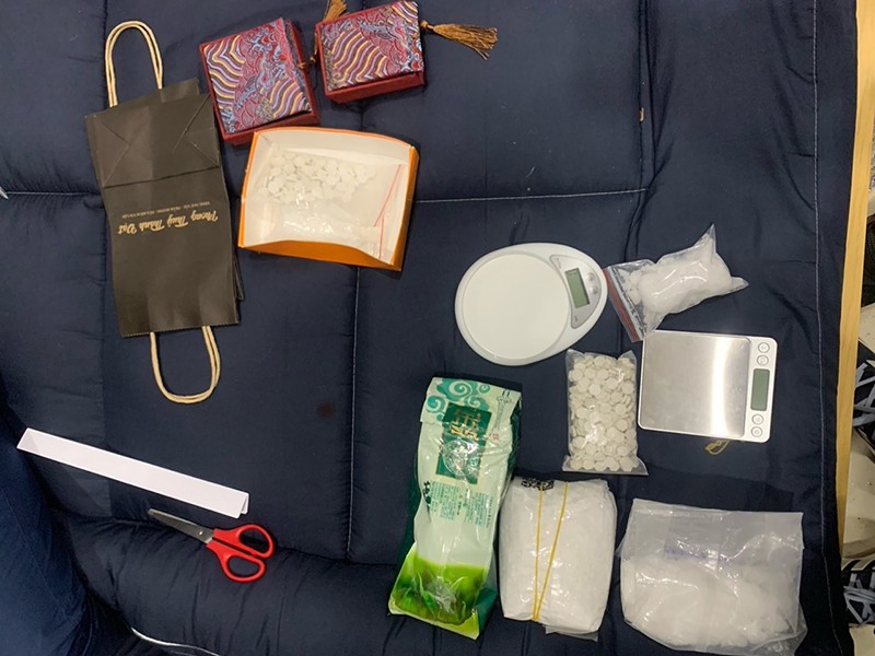 Cảnh sát thu giữ tổng khối lượng gần 2,3kg ma túy tổng hợp các loại của Nghiêm Minh Ngọc