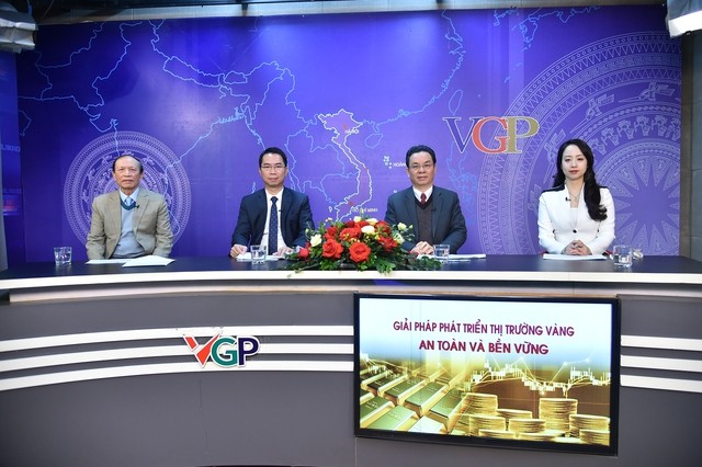 Các vị khách mời tham dự Tọa đàm đều cho rằng, đã đến lúc vàng cần được coi là một hàng hóa bình thường - Ảnh: VGP/Quang Thương