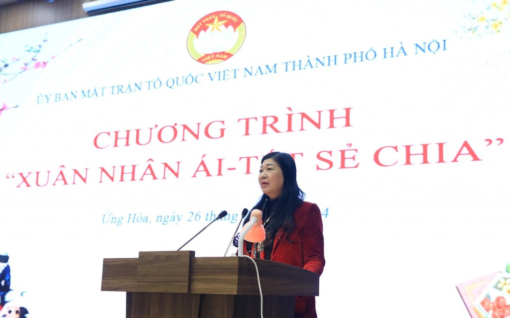 Mang Tết sớm tới người nghèo huyện Ứng Hoà