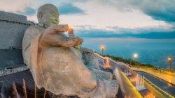 Hơn 500 Tăng ni sư tham dự Lễ An vị Tôn tượng Bồ Tát Di Lặc quy mô trên núi Bà Đen
