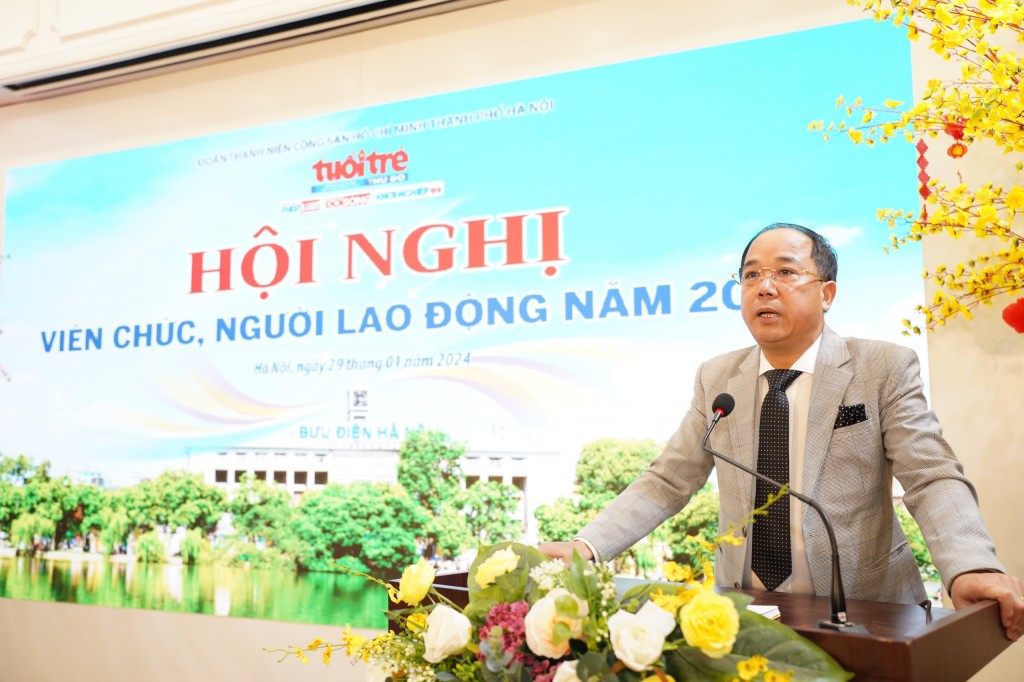 Đồng chí Nguyễn Mạnh Hưng - Bí thư Chi bộ, Tổng Biên tập báo Tuổi trẻ Thủ đô phát biểu tại Hội nghị