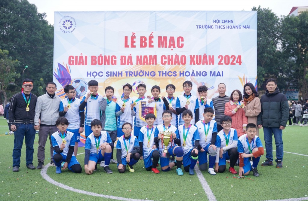 Sân chơi lý thú từ giải bóng đá Mai vàng chào Xuân 2024