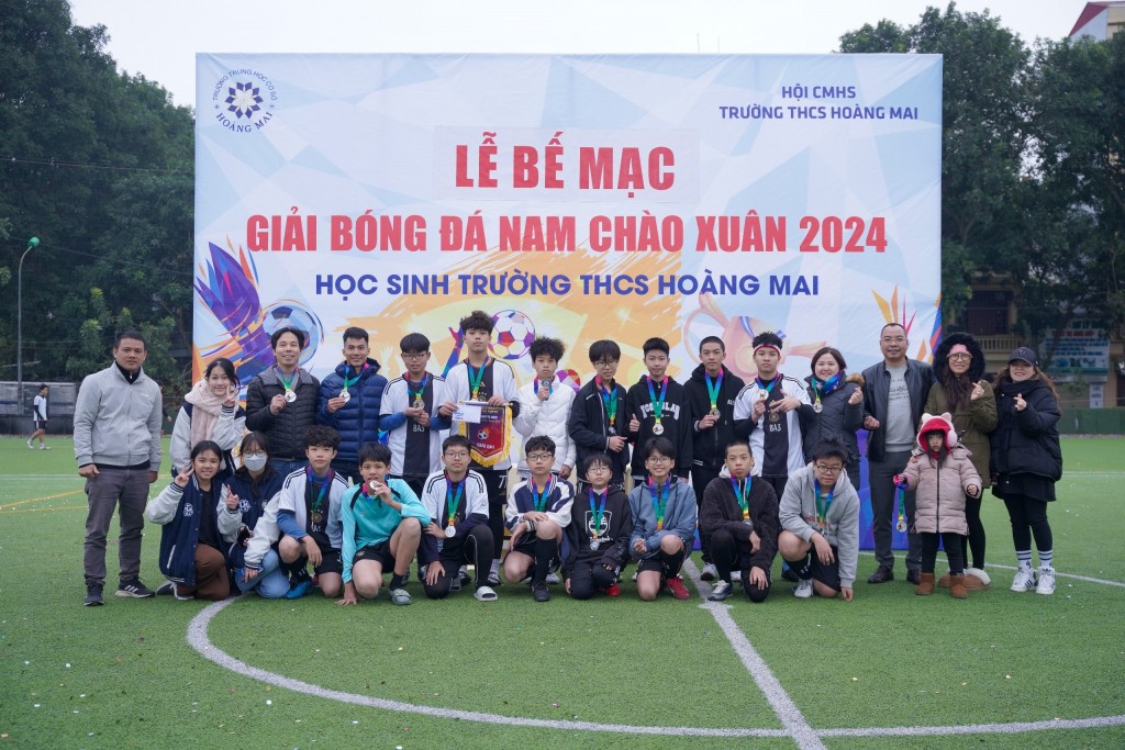 Sân chơi lý thú từ giải bóng đá Mai vàng chào Xuân 2024