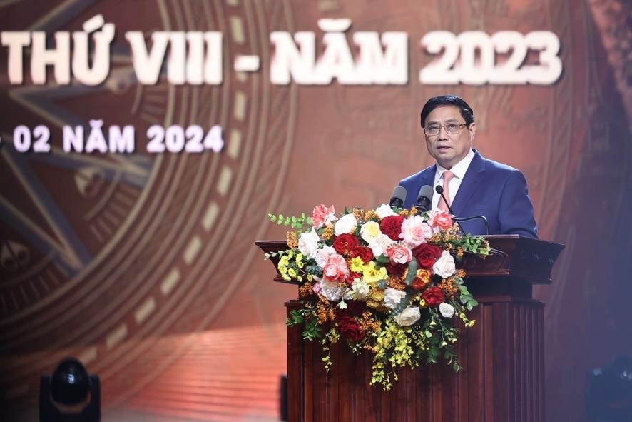 Thủ tướng Phạm Minh Chính nhấn mạnh, phải đặc biệt coi trọng và đẩy mạnh hơn nữa công tác xây dựng, chỉnh đốn Đảng toàn diện - Ảnh: VGP/Nhật Bắc