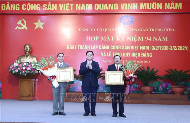 Ban Tuyên giáo Trung ương họp mặt kỷ niệm 94 năm Ngày thành lập Đảng