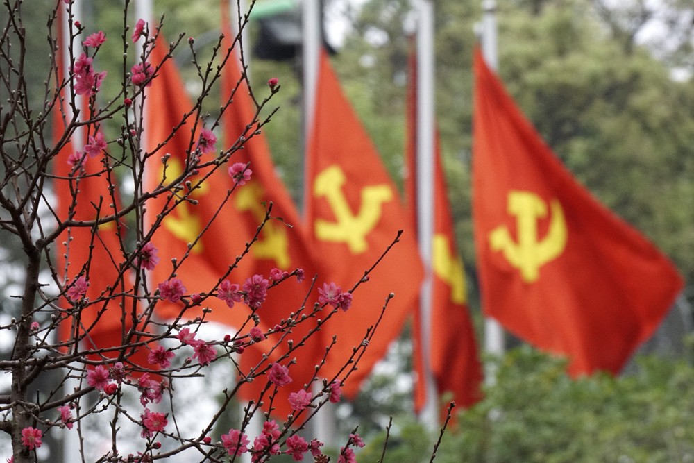 Đảng mang đến những mùa Xuân cho dân tộc Việt Nam