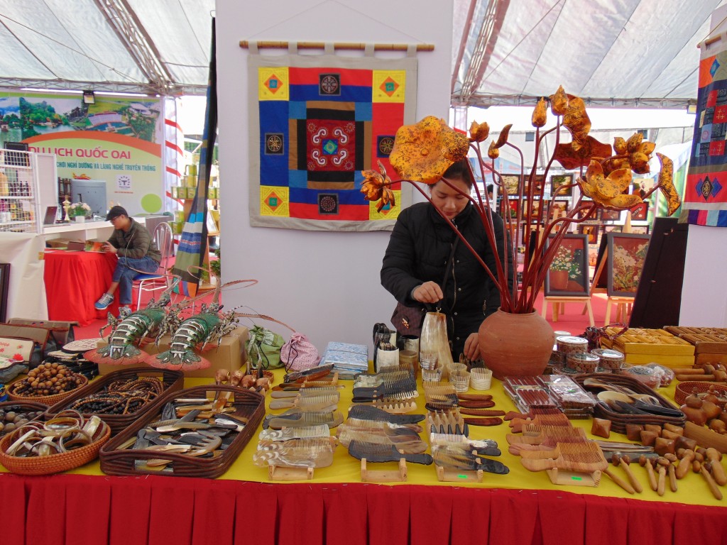 Các sản phẩm truyền thống và nghề truyền thống của Hà Nội được kết tinh từ sự tài hoa của những người thợ