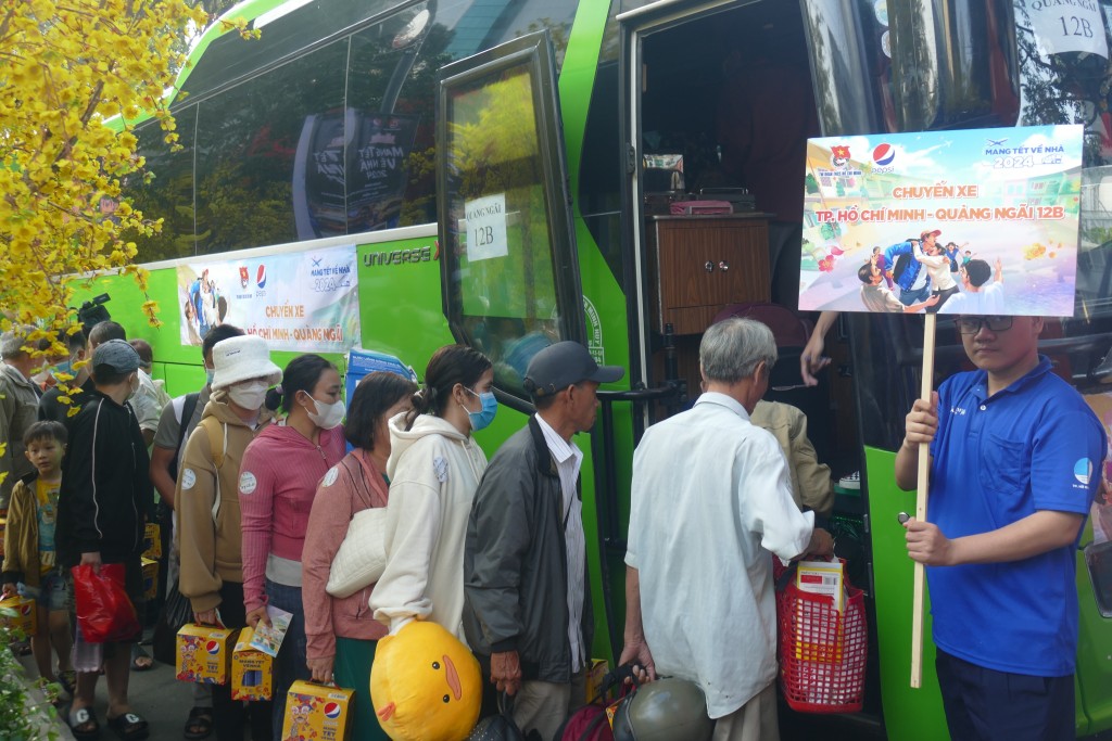 Trung ương Đoàn tặng vé xe cho sinh viên, lao động về đón Tết