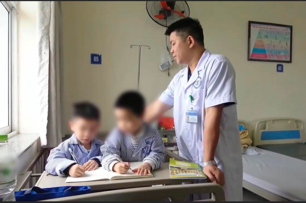 Các bệnh nhi điều trị tại Bệnh viện Nội tiết trung ương sau khi sử dụng chế phẩm tăng cân không rõ nguồn gốc