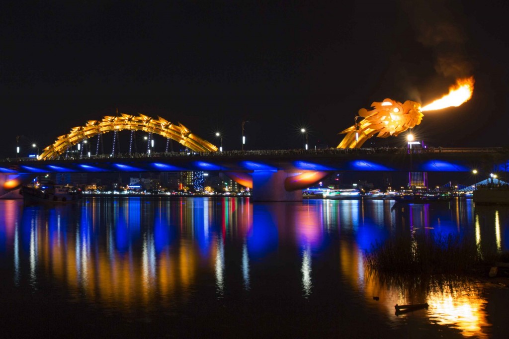 Cầu Rồng là cây cầu biểu tượng cho sự năng động và khát vọng phát triển vươn lên của Đà Nẵng (Ảnh DIFF)