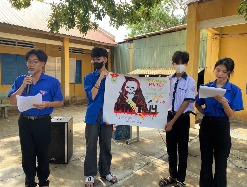 Chú trọng công tác phòng, chống ma túy, mại dâm và HIV/AIDS