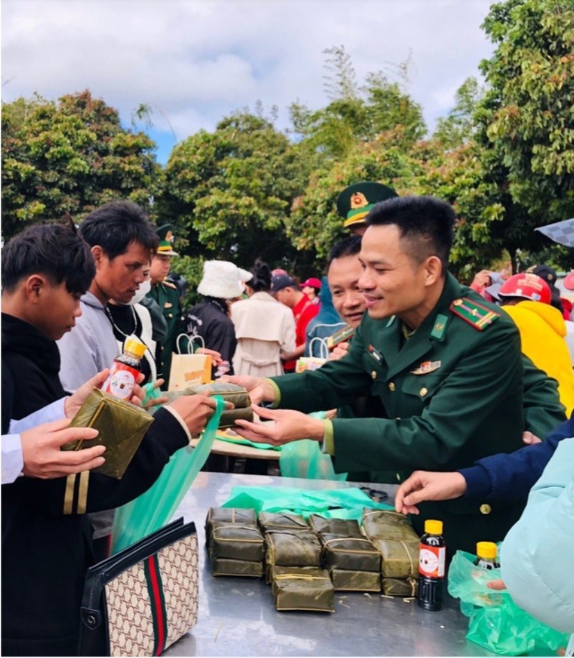 “Xuân biên phòng ấm lòng dân bản” vùng biên tỉnh Quảng Trị