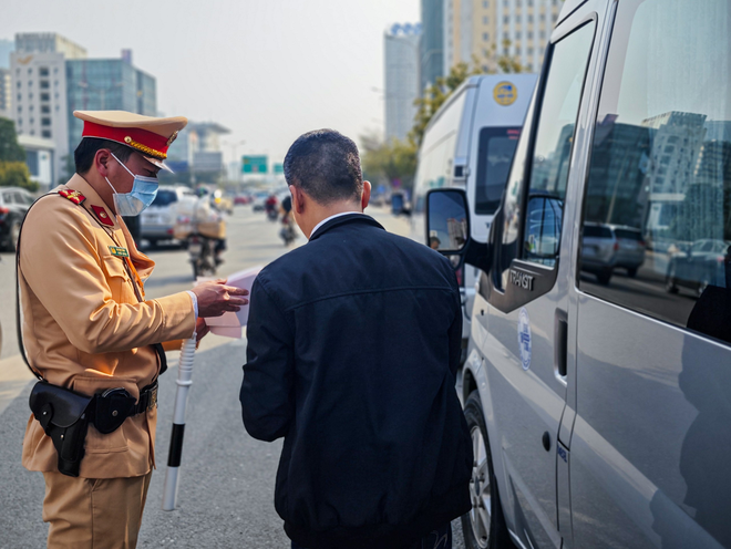 Bảo đảm giao thông thông suốt phục vụ Nhân dân trở lại Thủ đô