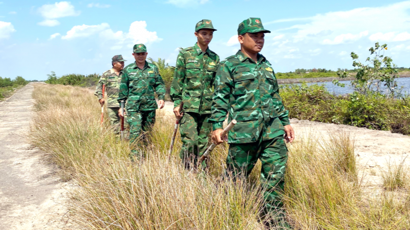 Tết nơi đầu sóng, ấm tình hậu phương