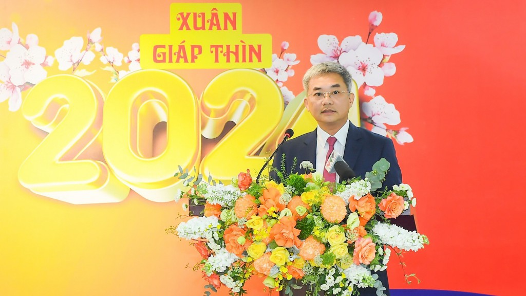 Chủ tịch Quốc hội Vương Đình Huệ thăm, chúc Tết Ngân hàng Hợp tác xã Việt Nam