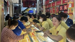 TP Hồ Chí Minh: Thị trường sôi động ngày vía Thần Tài