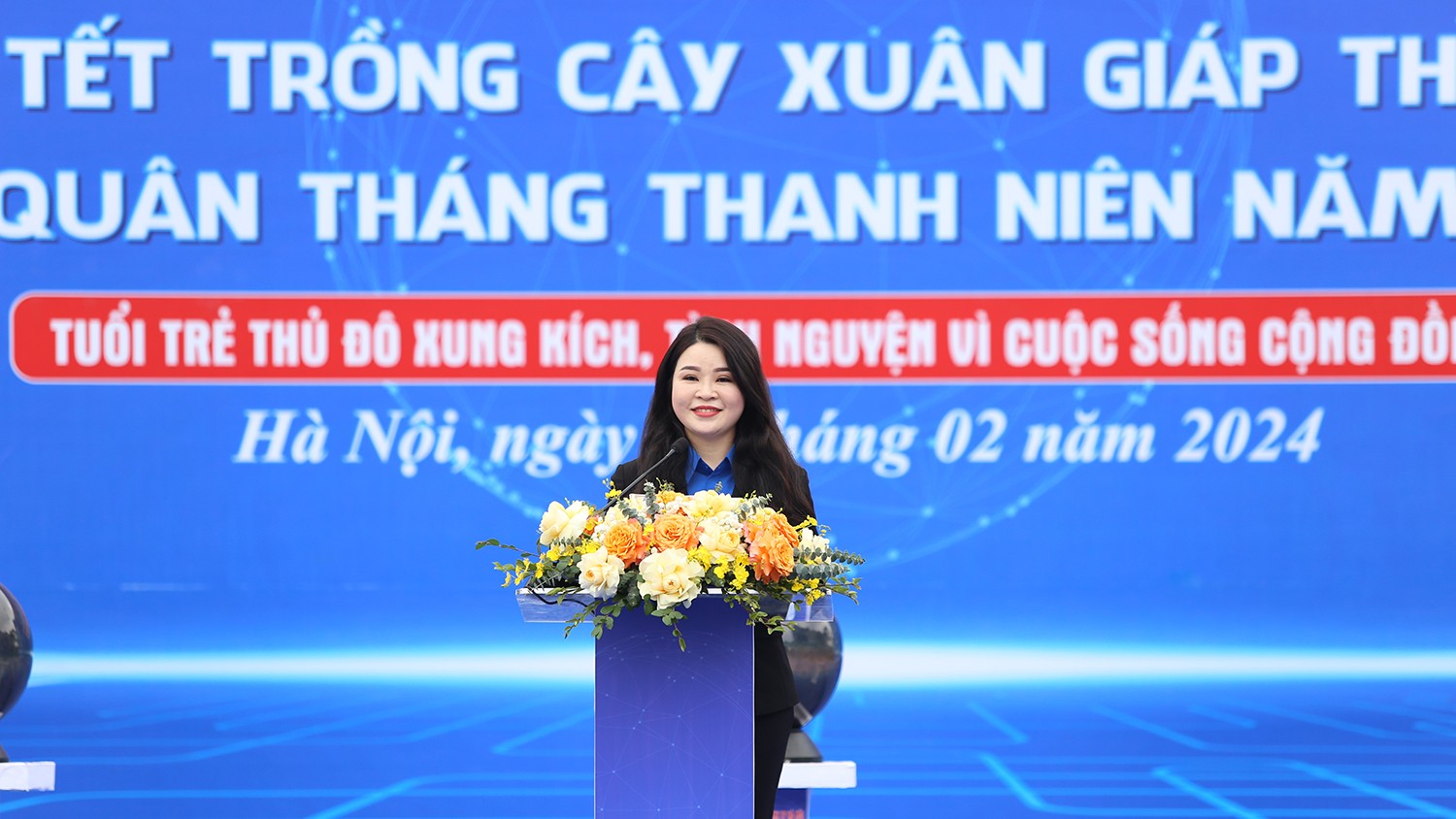 Đồng chí Chu Hồng Minh, UVBTV Trung ương Đoàn, Thành ủy viên, Bí thư Thành đoàn Hà Nội phát động tại buổi lễ
